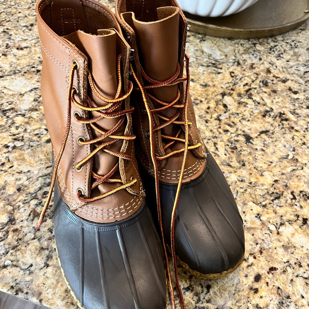 Women ll Bean duck boots
